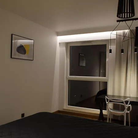 Uroczy Z Widokiem I Darmowym Parkingiem Poznań