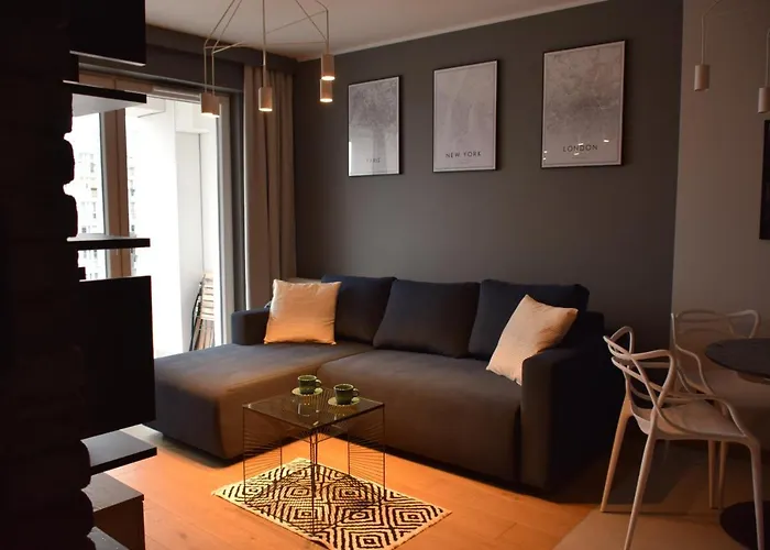 Uroczy Z Widokiem I Darmowym Parkingiem Apartamento Poznań